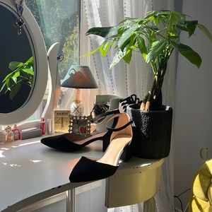 black suede 1 1/2 in block heels. pointed toe. run slightly large.